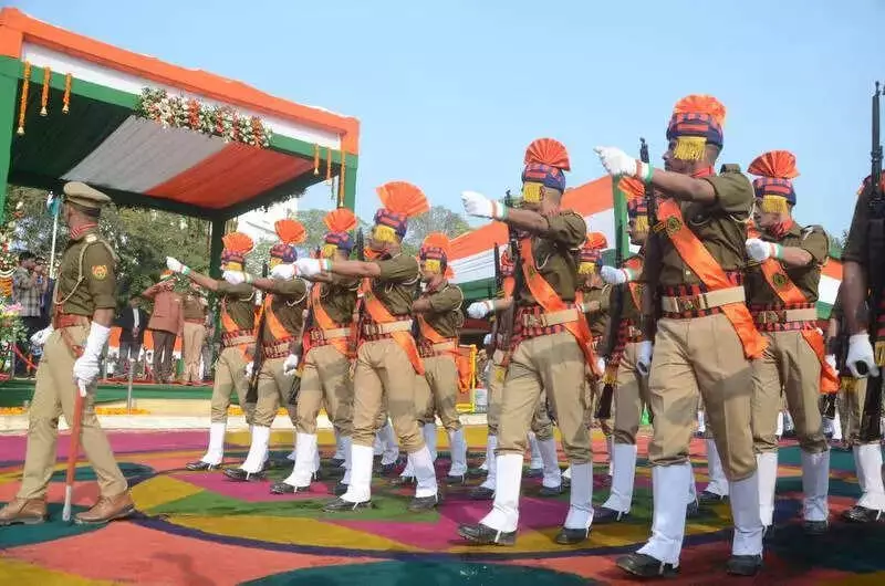 Kanpur Celebrates 77th Republic Day with Patriotic Fervour and Constitutional Pledges