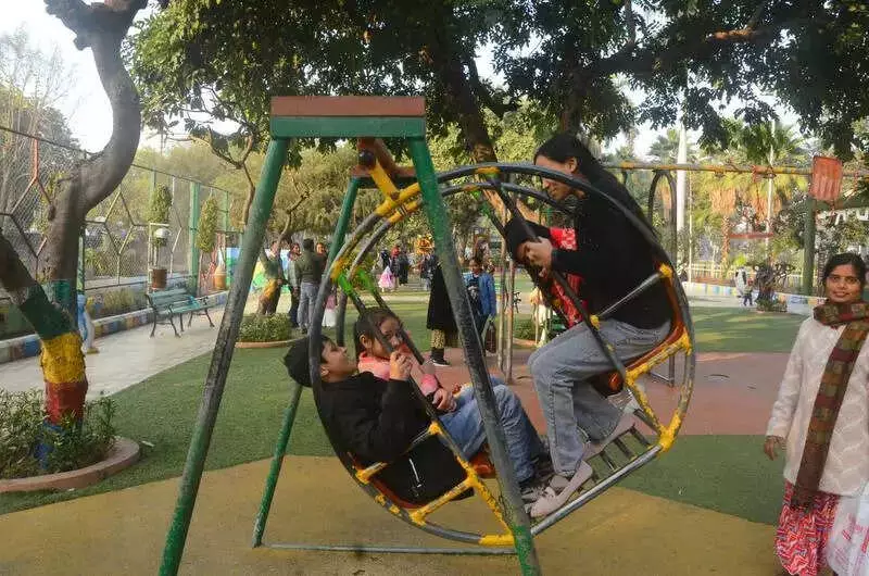 Kanpur Sees Warmer Morning, But Chilly Nights Ahead with North-Westerly Winds