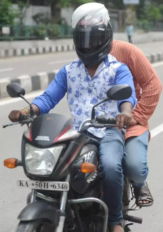 Karnataka High Court Revives Bike Taxis in Bengaluru, Overturns Ban