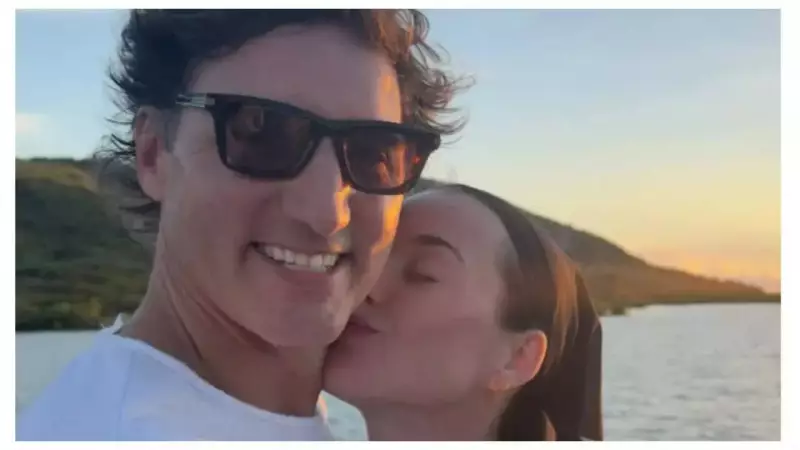 Katy Perry & Justin Trudeau's Romance Confirmed: Paris PDA & Maple Leaf Pendant