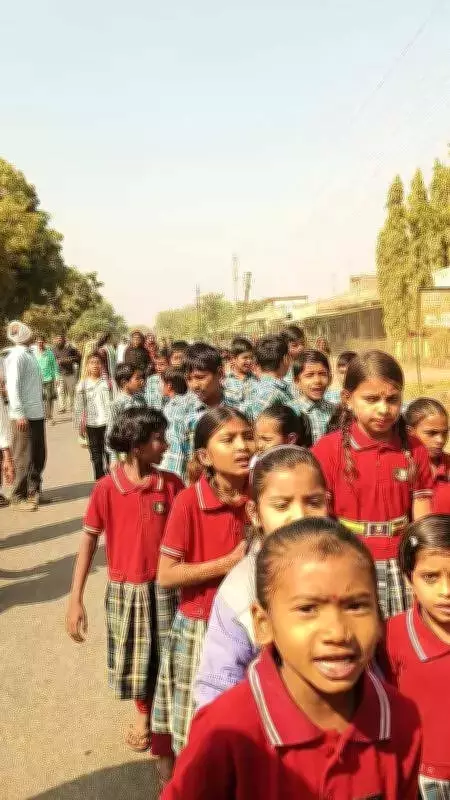 Khargone Students March 3km, Secure Promise to Reinstate Beloved Math Teacher