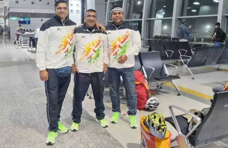 Kolkata Adventurers Embark on 1,500 km Sahara Desert Cycling Expedition