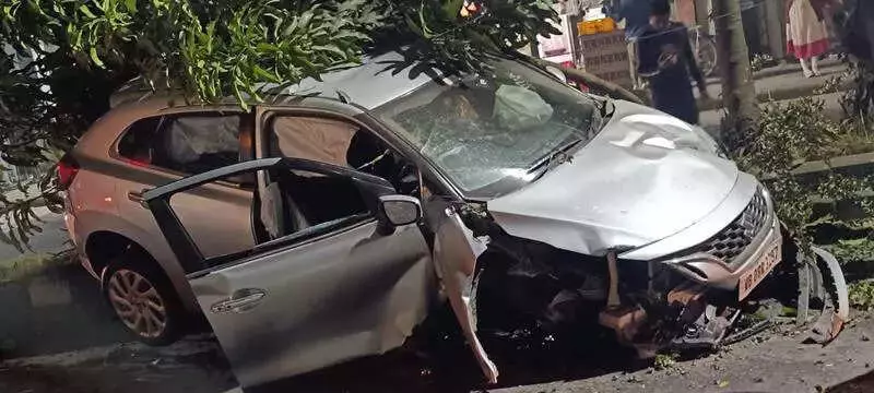 Kolkata Joyride Horror: Speeding Sedan Flips Over Road, Four Youths Escape Death