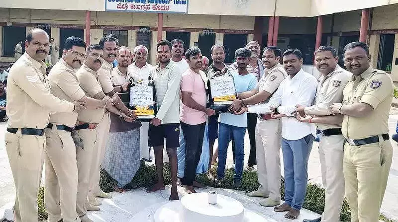 Koppal Inmates Skip Breakfast to Donate for Gavi Mutt's Maha Rathotsav Dasoha