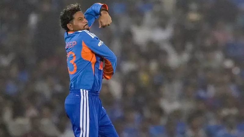 Kuldeep Yadav's Resurgence Overshadowed by Ravindra's Blazing Knock as NZ Post 208/6