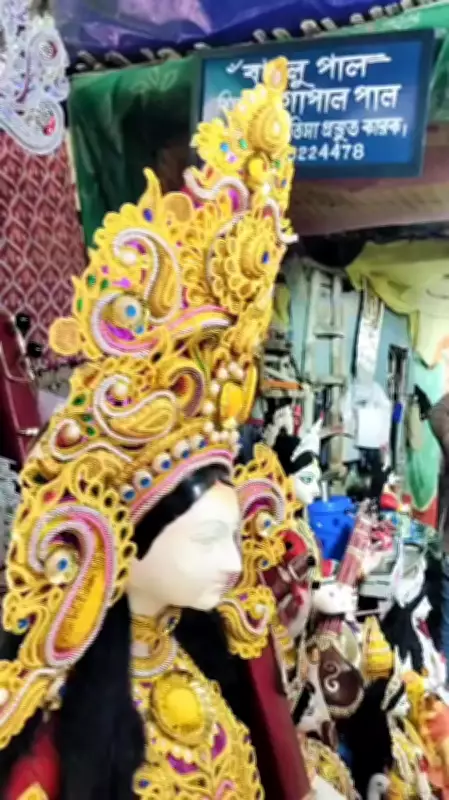 Kumartuli Artisans Commence Crafting Saraswati Idols for Upcoming Festivals