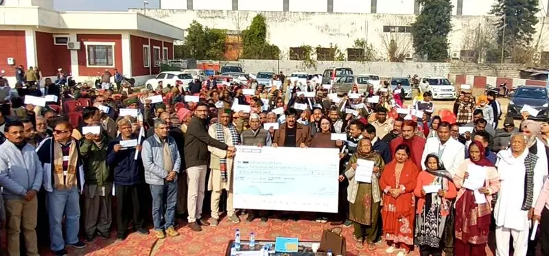 Kutlehar MLA Provides Relief to 90 Families Affected by Natural Disasters