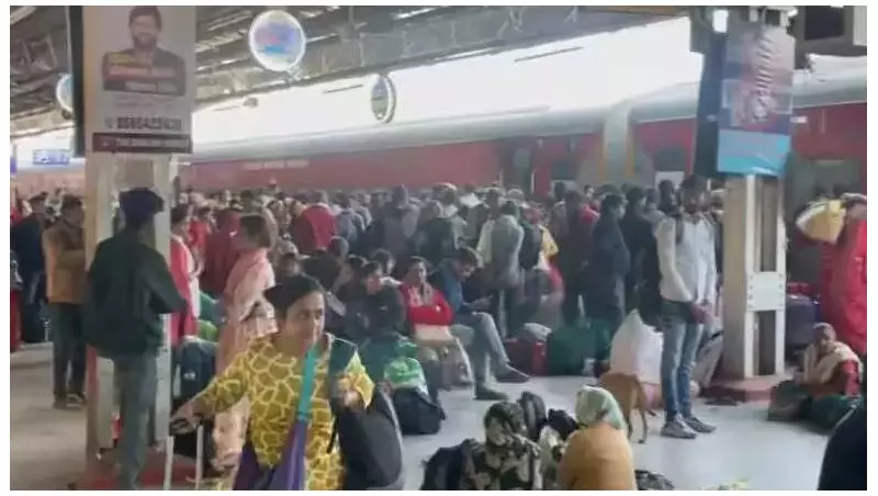 Liquor Mafia's New Train-Route Formula Exposed: Unemployed Youths Used to Smuggle Booze to Dry Bihar