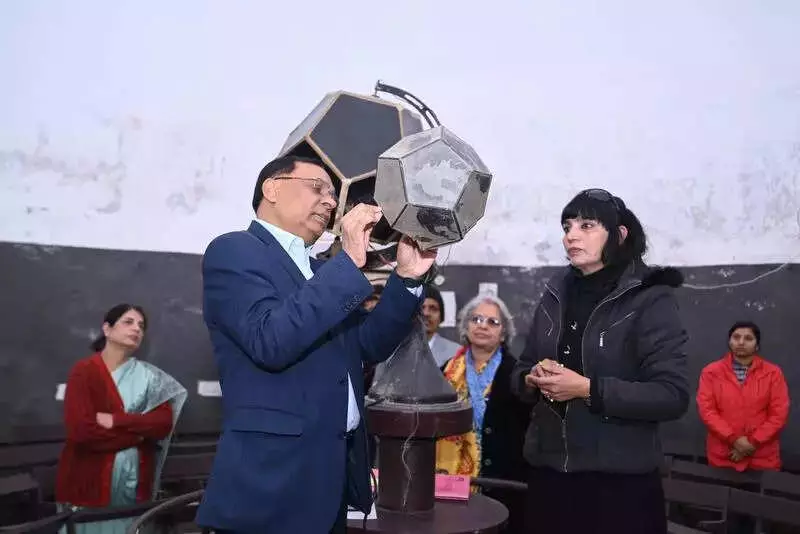 LU VC JP Saini Proposes DU Research Model, Upgrades for Planetarium