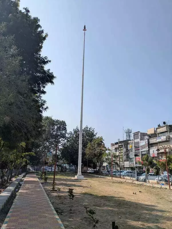 Ludhiana Shopkeepers Demand Republic Day Flag Restoration at Model Town Market