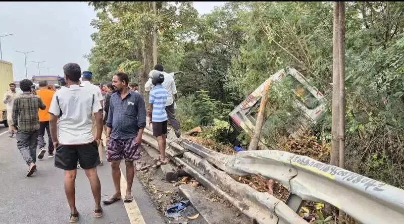Luxury Bus Crashes Near Chennai After Tyre Burst, 20 Injured
