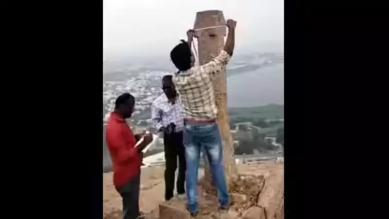 Madras HC Upholds Karthigai Deepam Lighting at Thiruparankundram Hill