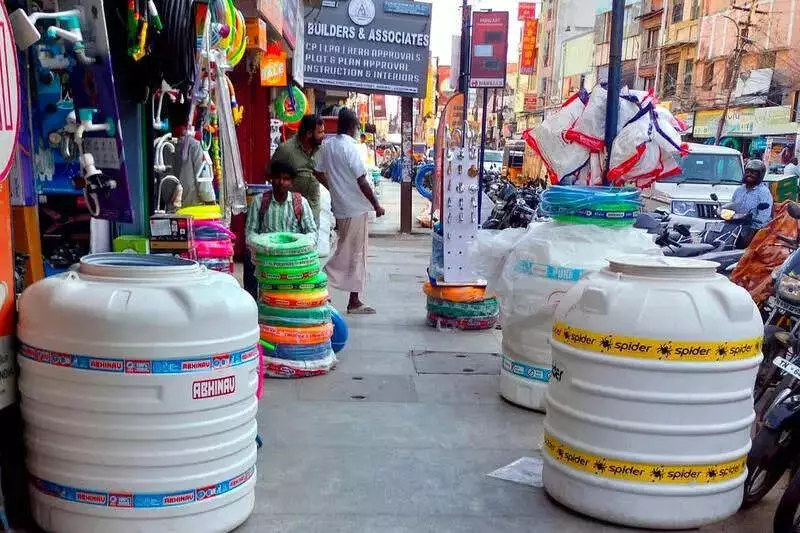 Madurai's Masi Streets Face Severe Pavement Encroachment Crisis
