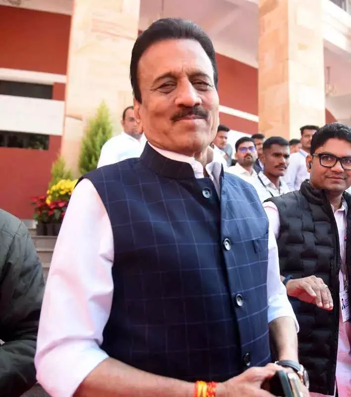 Mahajan Slams Opposition's 'Excuses' Ahead of Nashik Polls, CM Probes Nomination Chaos