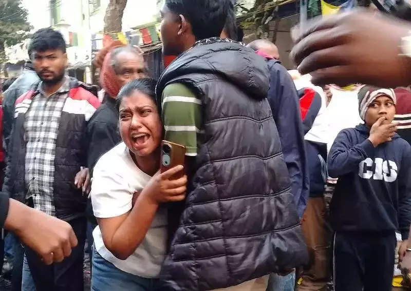 Major Fire Destroys 50+ Stalls at Kolkata's Historic Wellington Woollens Market