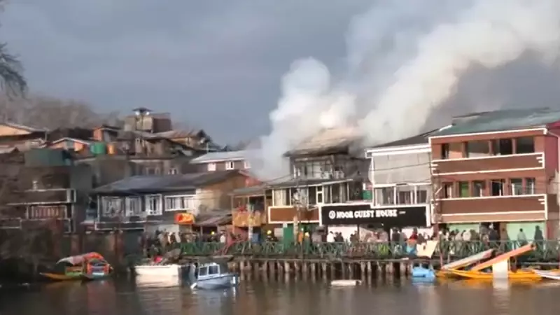 Major Fire Erupts at Dalgate Guesthouse in Srinagar, Firefighting Efforts Intensify