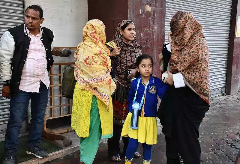 Major Fire Guts Kolkata Furniture Shop, Forces Dozens to Evacuate