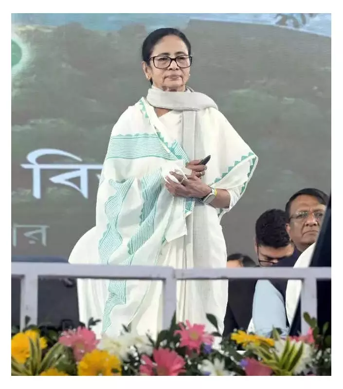 Mamata Banerjee Demands SC-Monitored Probe Into Plane Crash, Cites Safety Concerns