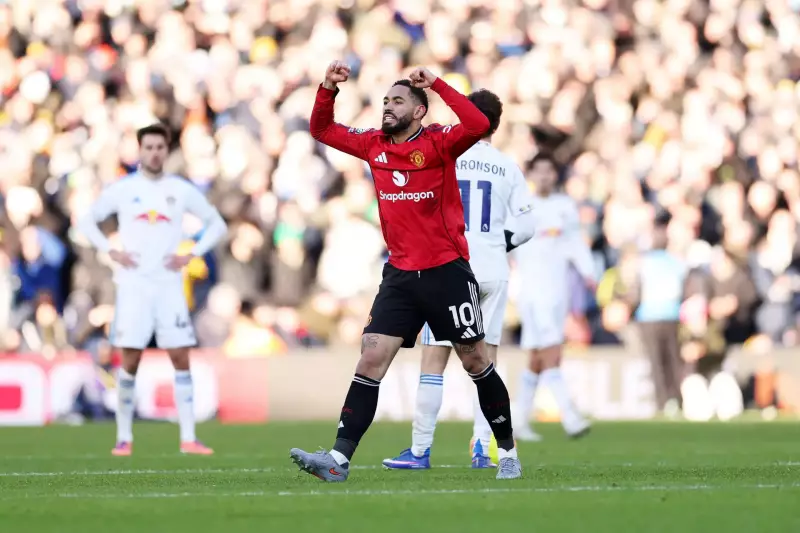 Man Utd Held 1-1 by Leeds: Cunha's Equalizer Rescues Point at Elland Road