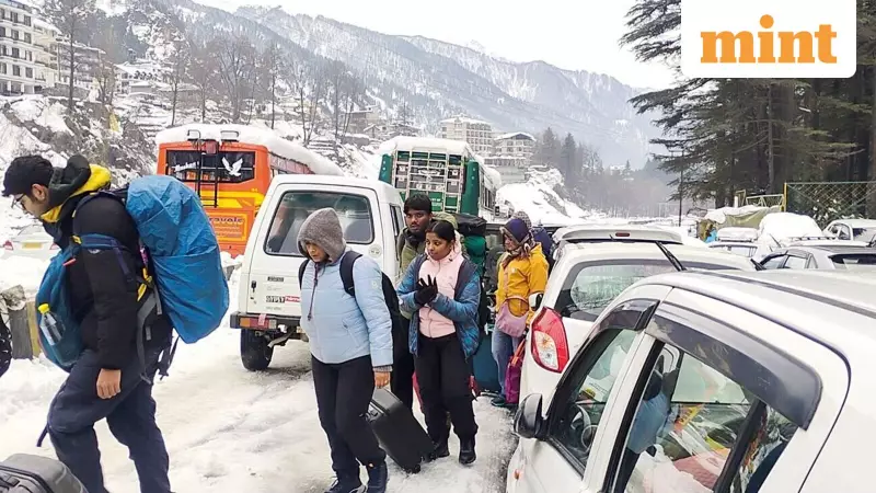Manali Traffic Nightmare: 20-Km Jams, Stranded Tourists Amid Heavy Snowfall