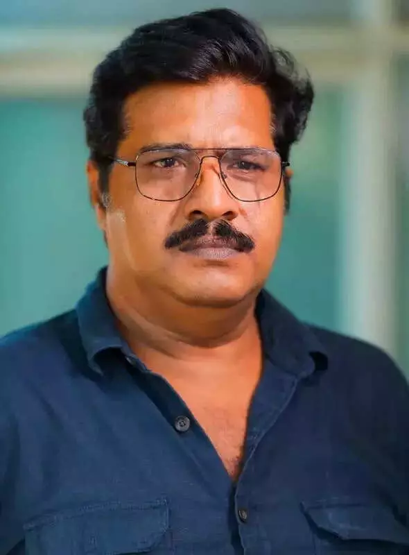 Mangaluru Artist Syed Asif Ali, 54, Succumbs to Cardiac Arrest at College