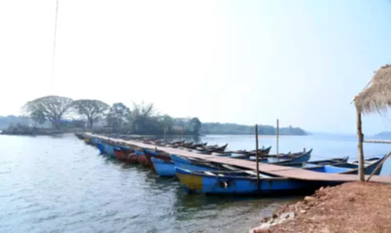 Mangaluru's Nadupalli Maqam Devotees Await Bridge, Rely on Pontoon for Uroos