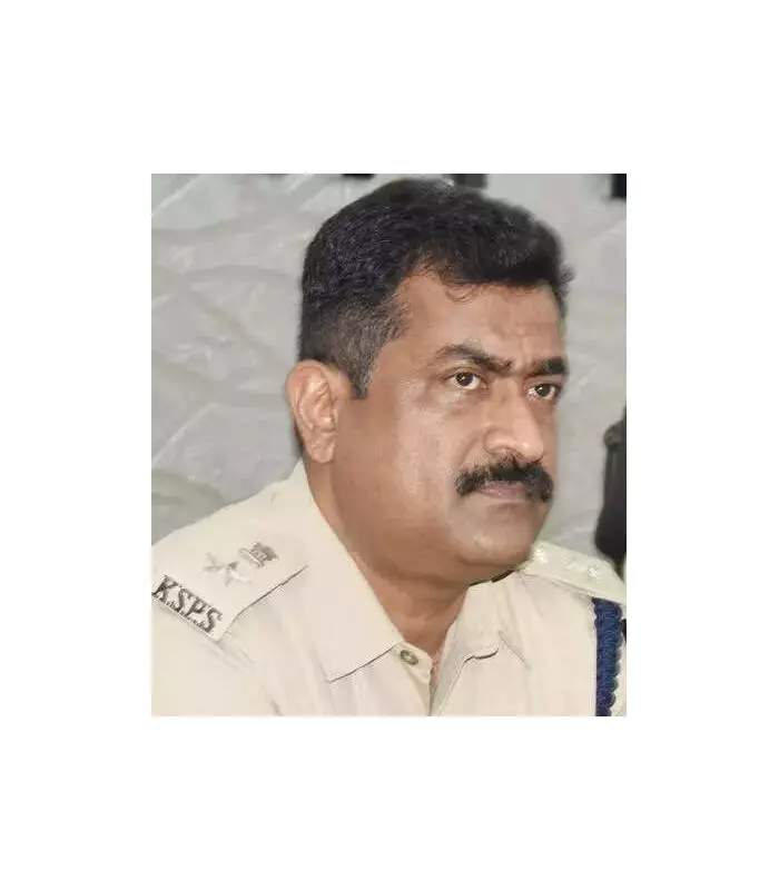 Mangaluru's Top Police Officials Amit Singh & Simon CA Awarded Meritorious Service Medal