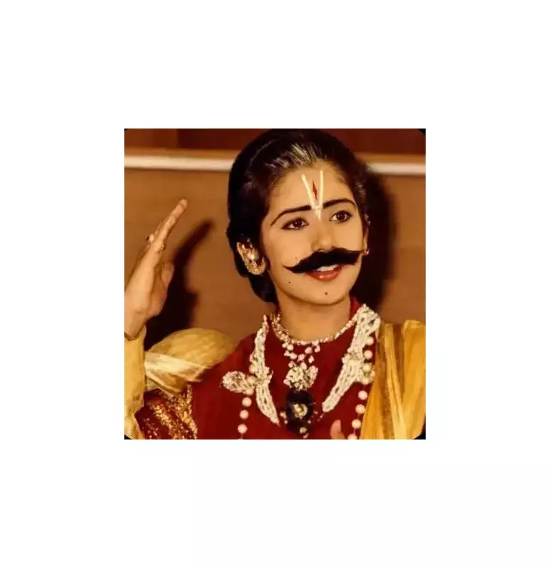 Manisha Koirala Shares Childhood King Photo, Temple Visit & Fitness Journey