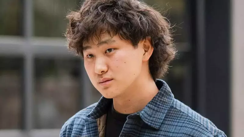 MIT Dropout to AI Billionaire: Alexandr Wang Rekindles College Debate