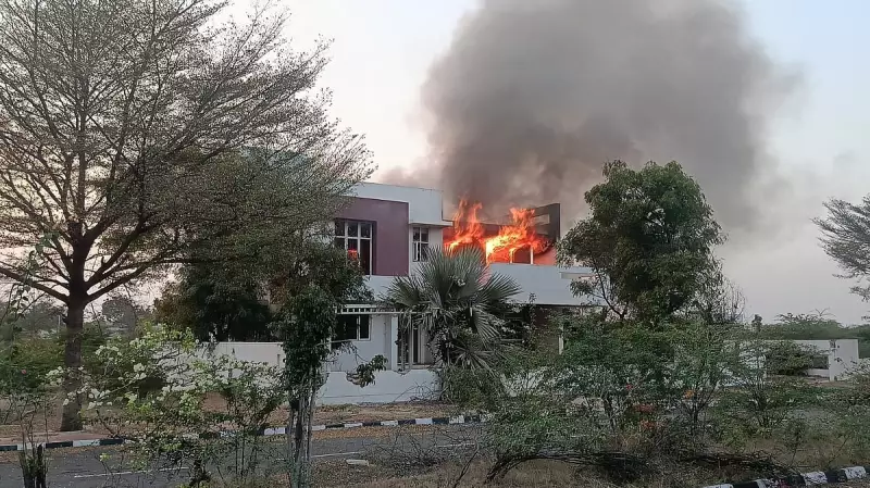 Model House of Former Karnataka Minister Janardhana Reddy Set Ablaze in Ballari