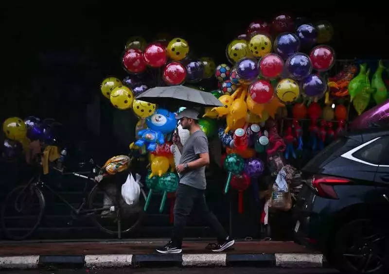 Mumbai's New Year Dawn Brings Surprise Rain, Santacruz Sees Highest Jan Rainfall in 12 Years