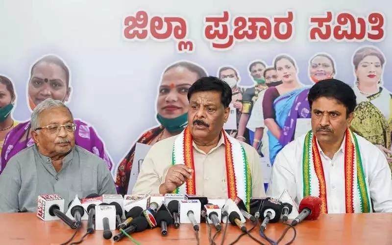 Mysuru Minister Directs Officials to Prepare Budget Proposals for Public Welfare Schemes