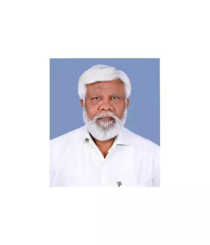 Nagpur Cab Union Leader Deepak Sane Enters NMC Polls, Vows to Revive Schools