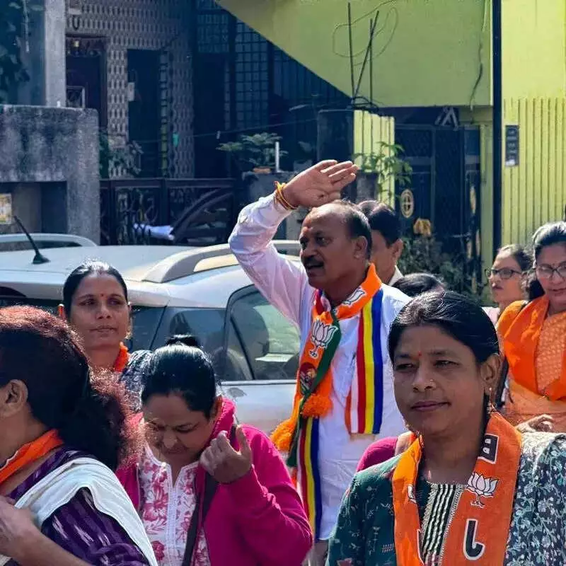 Nagpur Civic Polls: Angry Residents Confront Ex-Corporators Over Broken Promises