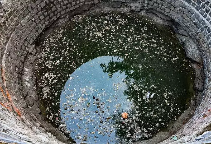 Nagpur's Nawab Kua Vandalized After Restoration, NMC Tightens Security