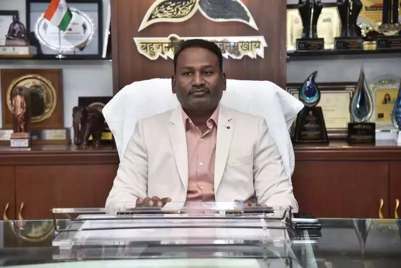 Nagrajan M Assumes Charge as Surat Municipal Commissioner Amid Key Challenges