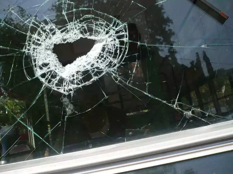 Nashik Cheating Case Suspects Injured in Police Van Accident