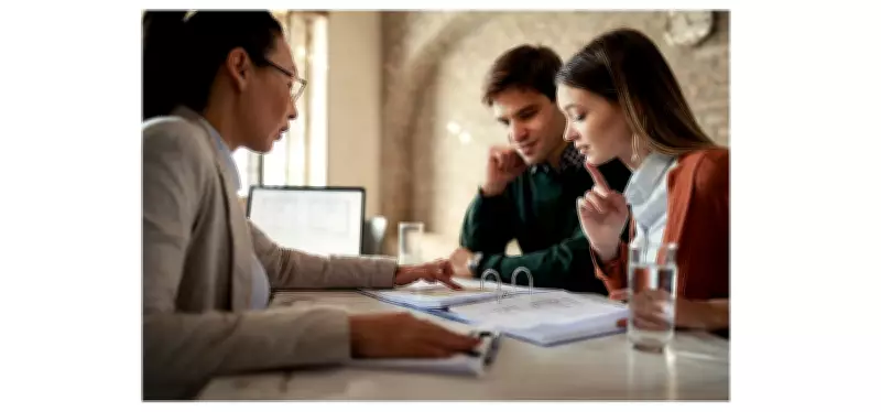 Navigating Personal Loan Rates: Key Features & Comparison Strategies