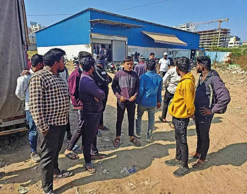 New Year's Eve Strike by Delivery Workers Hits Pune, Exposes Pay Grievances