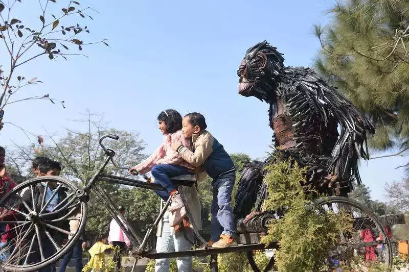 Noida, Delhi AQI Improves Slightly But Remains 'Poor'; Cold Wave Grips Region