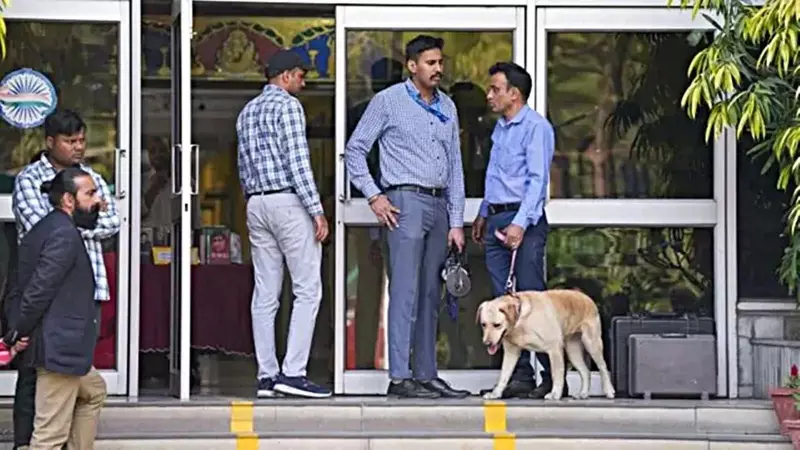 Noida Schools Receive Hoax Bomb Threats, Prompting Mass Evacuations