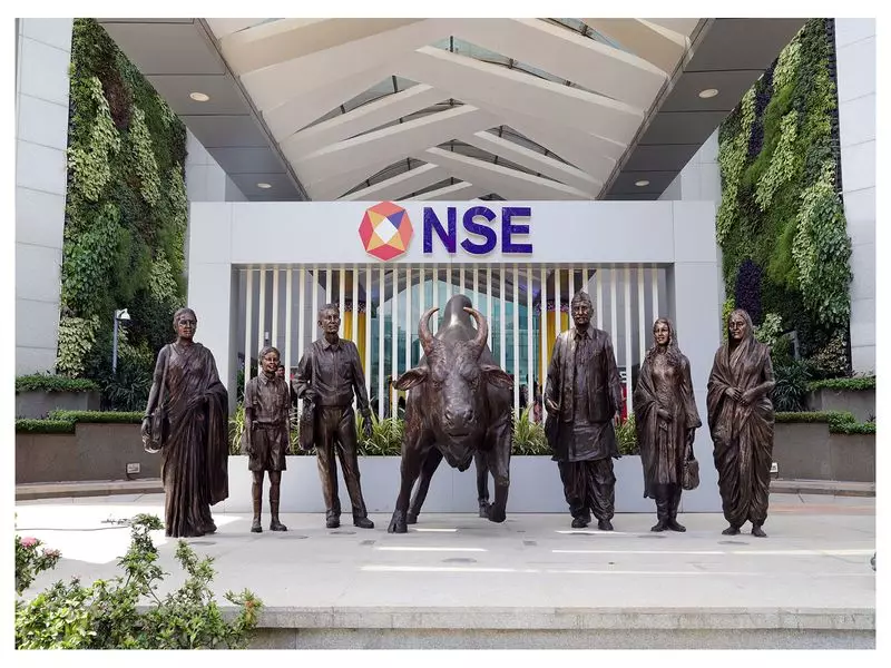 NSE Report: Household Savings Shift from Direct Equity to Mutual Funds