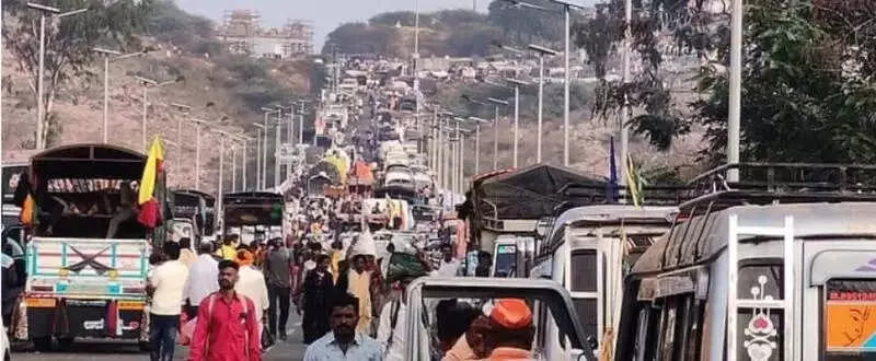 Over 1 Lakh Devotees Throng Savadatti's Renuka Yallamma Temple for Banada Hunnime Fair