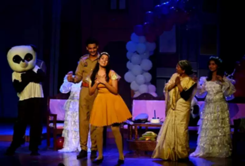 Play 'Gumraah' in Lucknow Highlights Dangers of Greed and Corruption