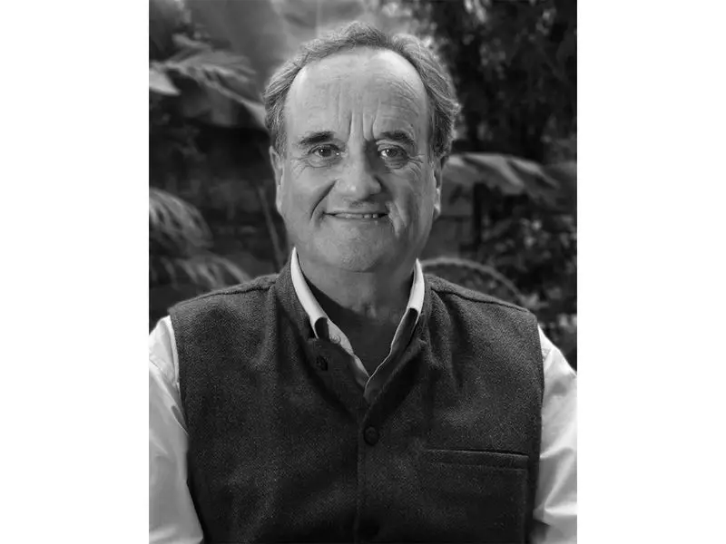 PM Modi Mourns Sir Mark Tully, Hails His Towering Voice in Journalism