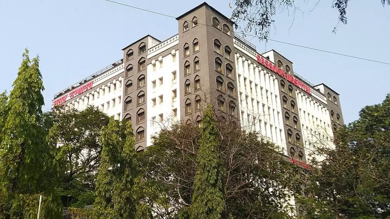 POCSO Accused Escapes Sassoon Hospital ICU Using Bamboo Scaffolding