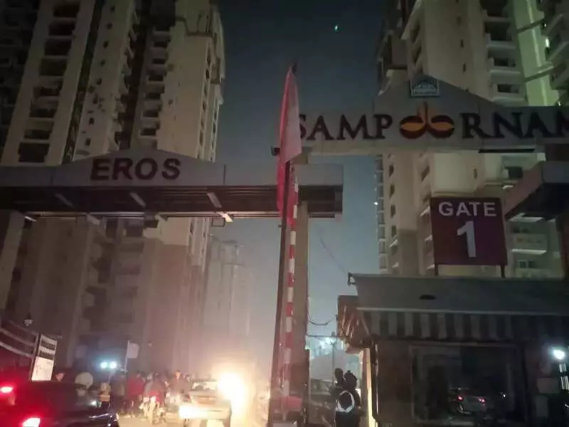 Power Cut Sparks Protests at Greater Noida Society Over Maintenance Fee Hike