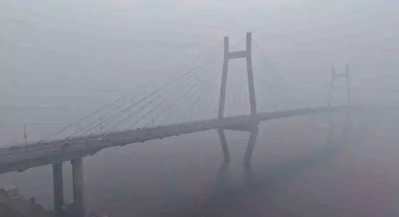 Prayagraj Shivers at 6°C: Coldest Day in Years, Schools Shut Till Jan 10