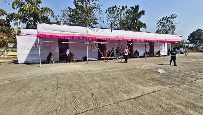 Pune Civic Polls Plagued by Voter Confusion, EVM Glitches and Bogus Voting