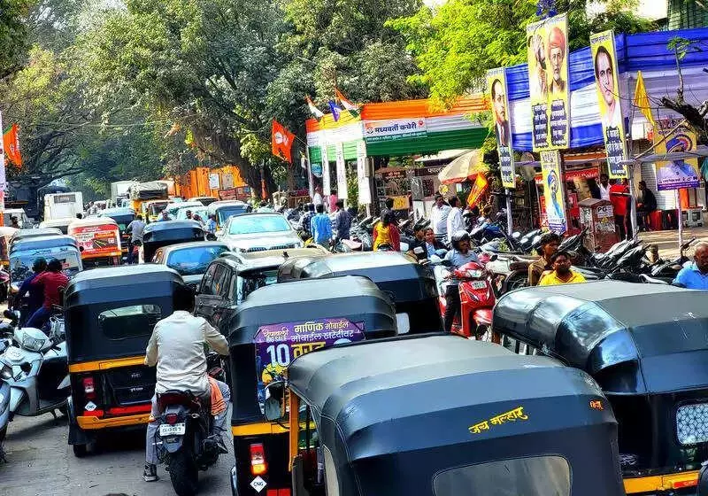 Pune Poll Promises Clash with Traffic Chaos as Political Rallies Gridlock City